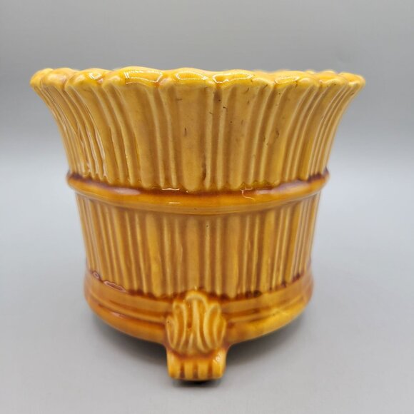 Vintage Yellow Ceramic Fluted Planter Pot With Scalloped Rim - Picture 3 of 7